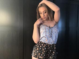 MiaMooreRed