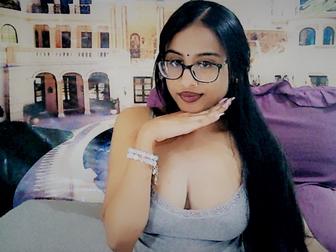 Indian_BootyLicious1