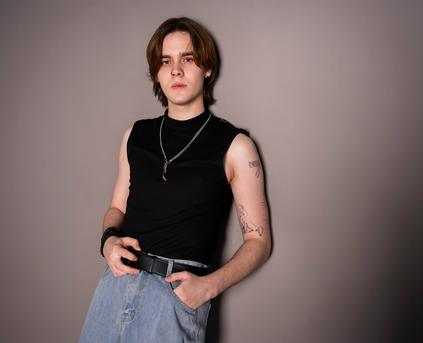 Guy Alone (Gay) - StanMiddle