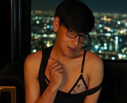 Guy Alone (Gay) - Dannyhot01