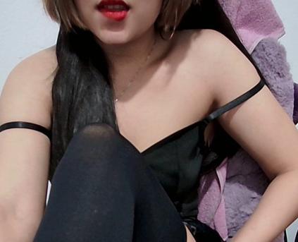 Girl Alone - Zuren123