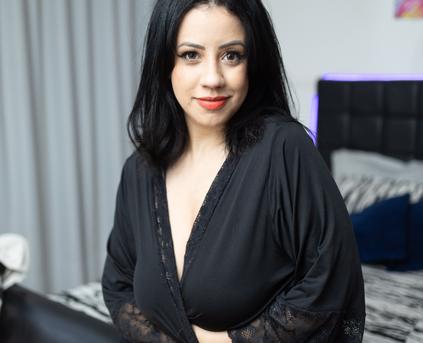 Girl Alone - Zayra_Pink