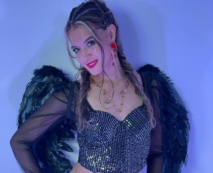 Girl Alone - AntonelaStar_