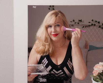 Girl Alone - SammyMature