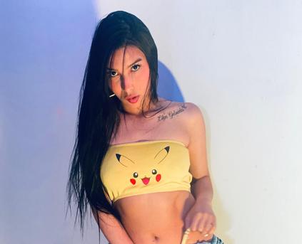 Girl Alone - burbujapinkk