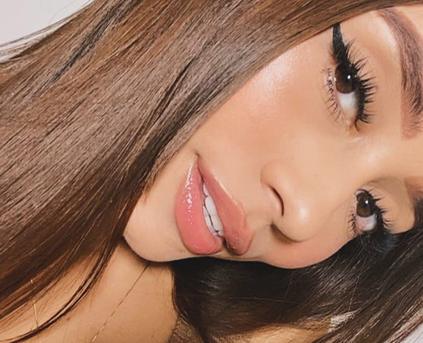 Girl Alone - AnaSoler_