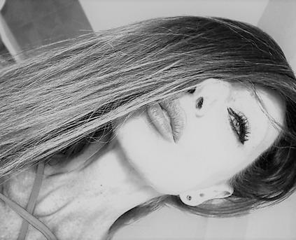 Girl Alone - Jennacummer