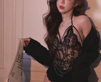 Girl Alone - ruby_9x