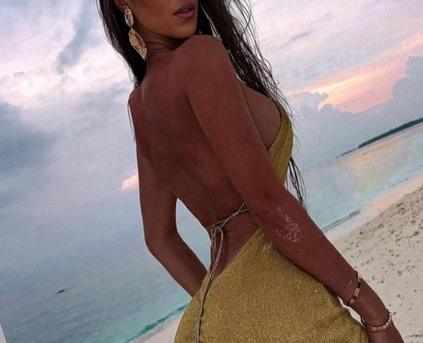 Girl Alone - CataleyaLuana