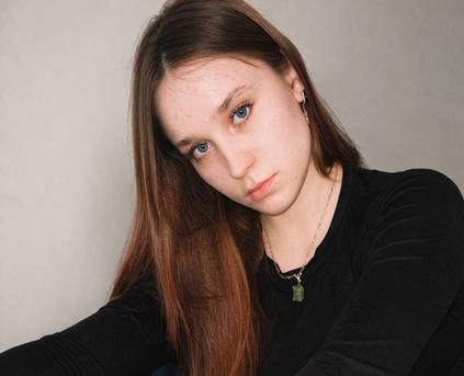 Shy Girl Alone - SweetieBlushh