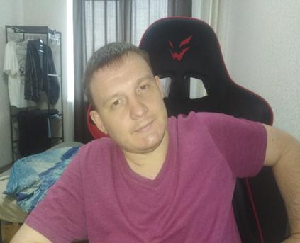 Guy Alone (Straight) - Mysterious_Wanderer