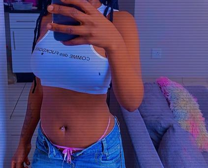 Girl Alone - SexySlanderX