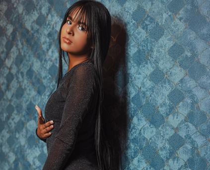 Shy Girl Alone - Kimberly_Casandra