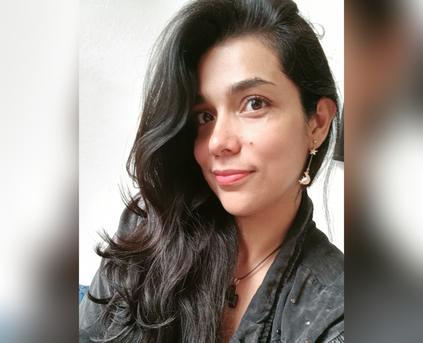 Girl Alone - Brona_Sexy