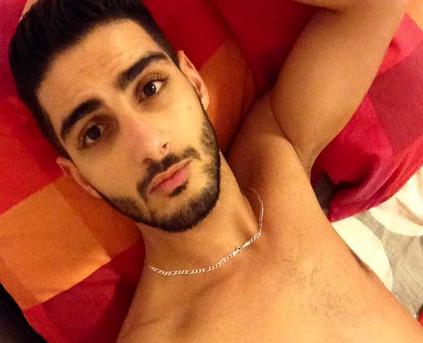 Guy Alone (Gay) - Alexis003