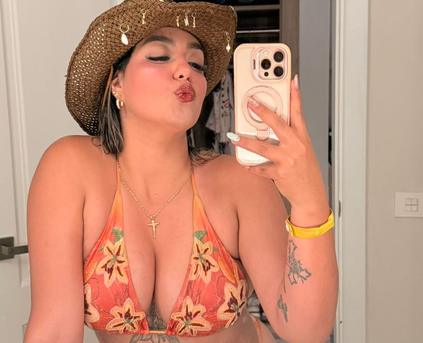 Girl Alone - Lindy_Cartier