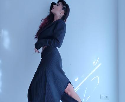 Girl Alone - facepvtt