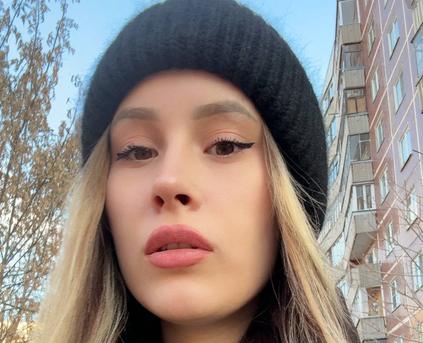 Girl Alone - Emily_Bridget