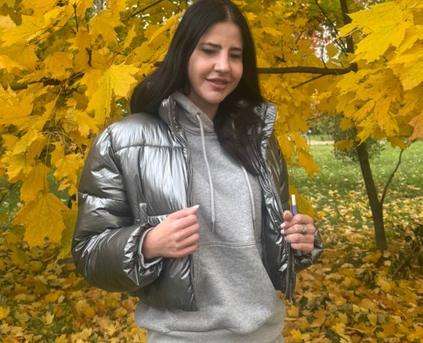 Shy Girl Alone - AvenLullabyyy