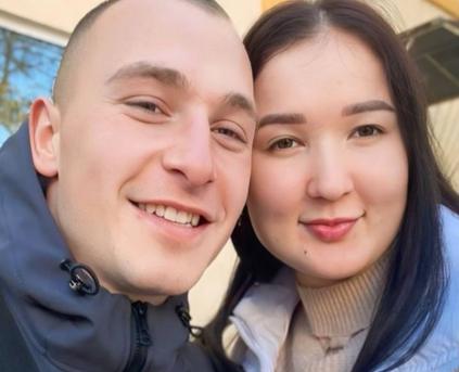 Girl and Guy (Couples) - ErnestAndCamille