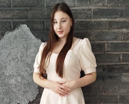 Shy Girl Alone - Eva_Charm