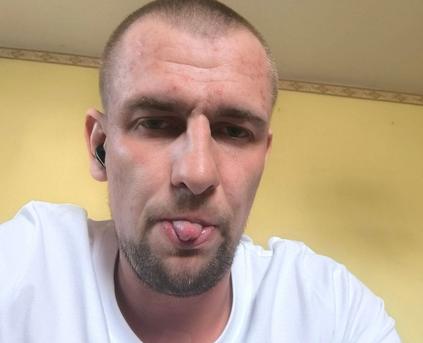 Guy Alone (Gay) - regularfucker21cm