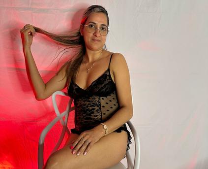 Girl Alone - Alice_Dubois