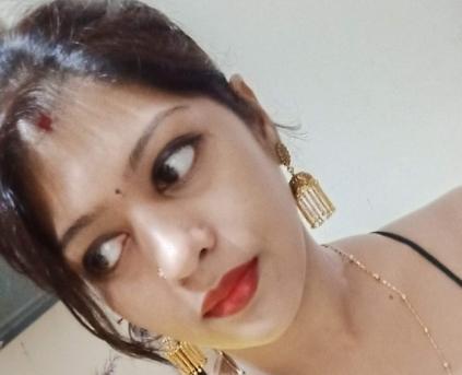 Girl Alone - DESINEHA007