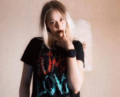 Shy Girl Alone - CoralineJons