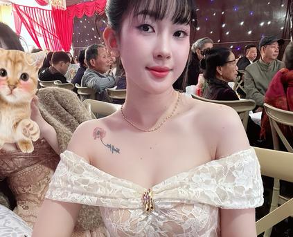 Girl Alone - Small_Dona