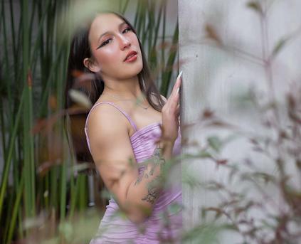 Girl Alone - LeslyFoxxx