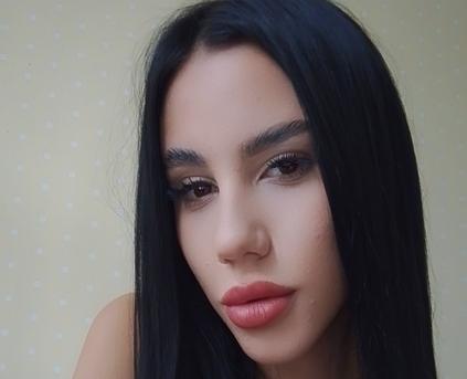 Girl Alone - Luna_Bi