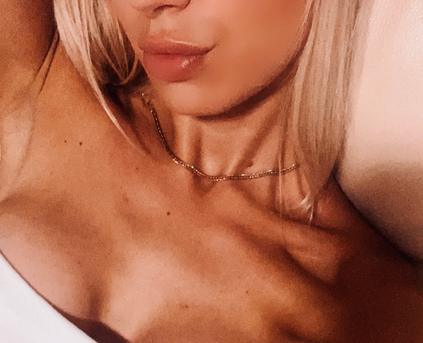 Shy Girl Alone - BlondySweetHottt