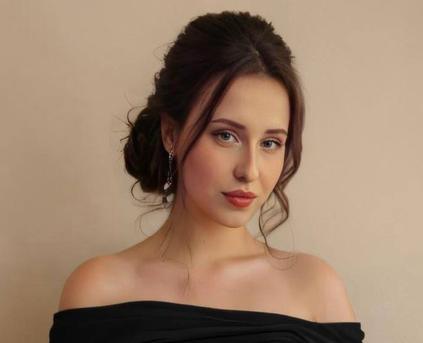 Shy Girl Alone - BarbiePie