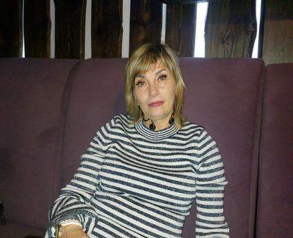 Girl Alone - Lia_Rayssss