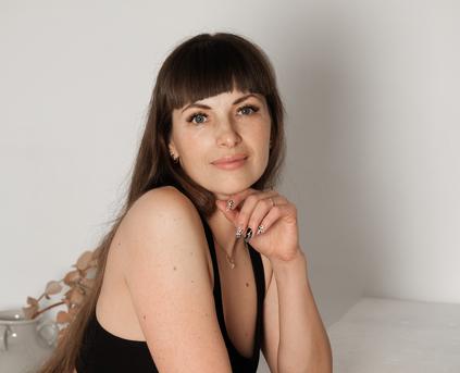 Girl Alone - Camelia_Lillie