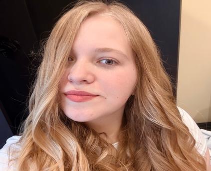 Girl Alone - MirandaAlisa