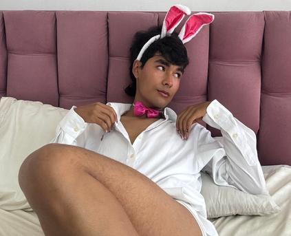 Guy Alone (Gay) - AngelduzZztt