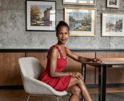 Girl Alone - Sexywelss