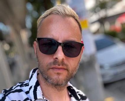 Guy Alone (Gay) - DamienJoyxx