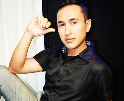 Guy Alone (Gay) - Henry_Halliwell