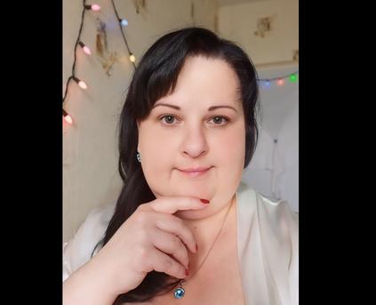 Shy Girl Alone - HoneyLadyHott