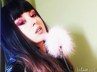 I'm 30 Years Old! My Name Is SundaysDream, A Camwhoring Eye-catching Chick Is What I Am